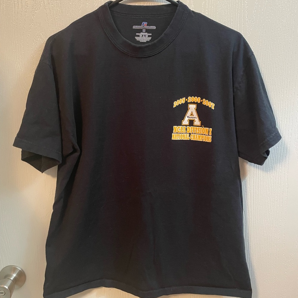 Appalachian State Mountaineers Russell Athletics Black Tee SZ M (05-06-07 Nati)